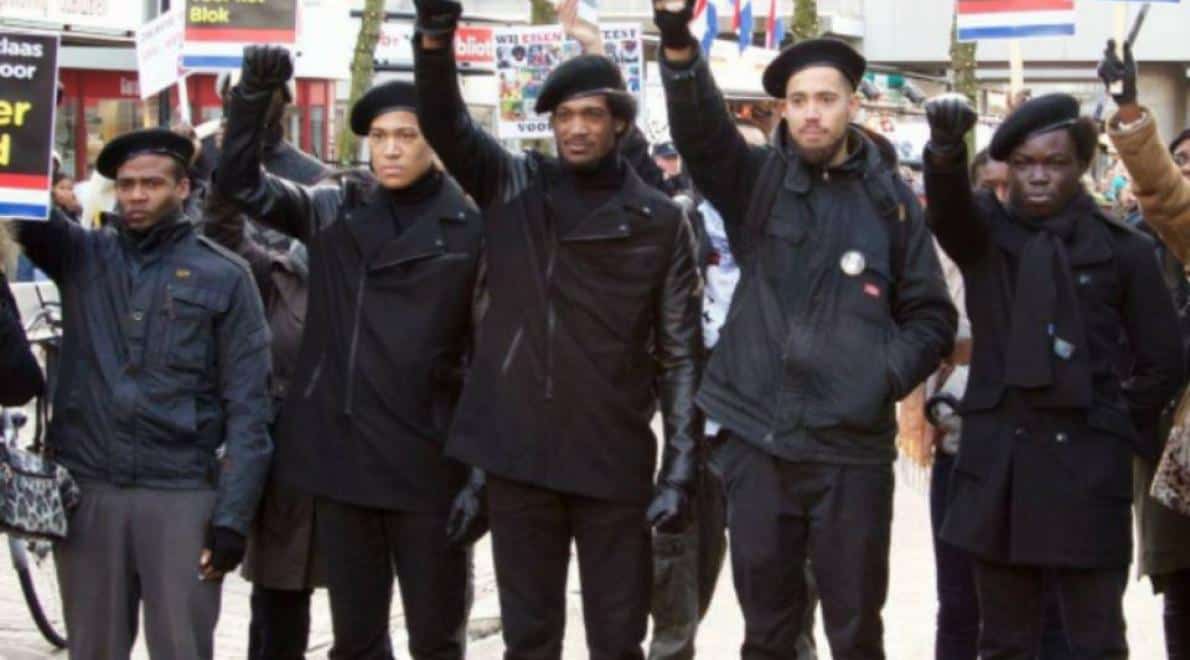 Gelijkwaardigheid Begint Nu: Wij verzoeken u vriendelijk om de demonstranten niet af te schilderen als gevaarlijk en eng en bij u zelf te rade te gaan of u deze gedachten ook zou hebben als het witte jonge heren betrof met dezelfde kleding keuze