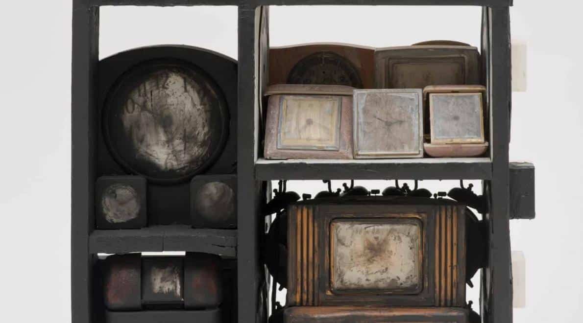 Museum Het Domein toont Still Tickin’ expo van Betye Saar