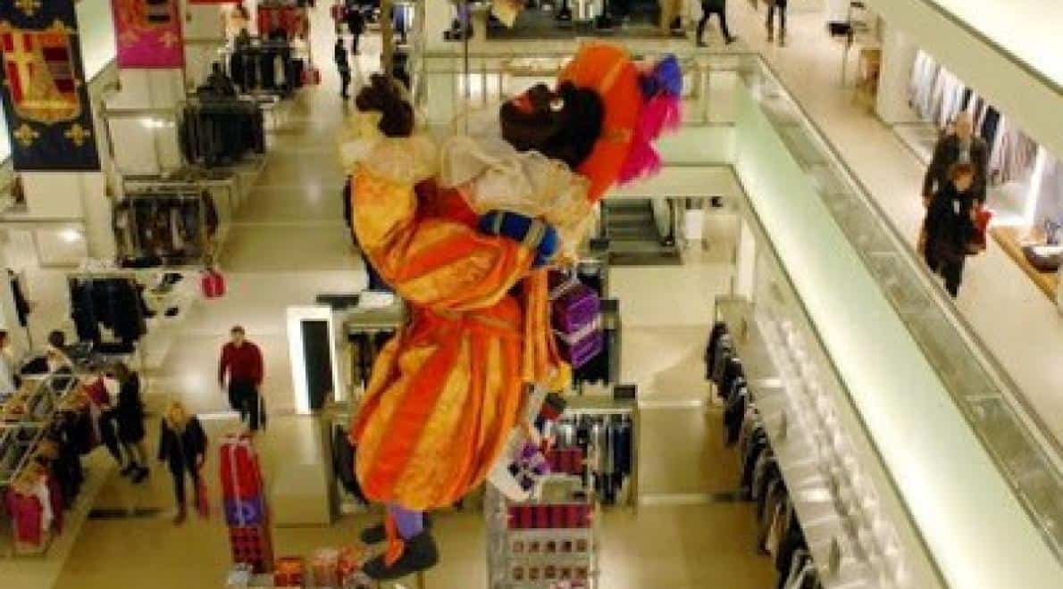 Zwarte Piet tegenstanders: Bijenkorf had kunnen inspireren