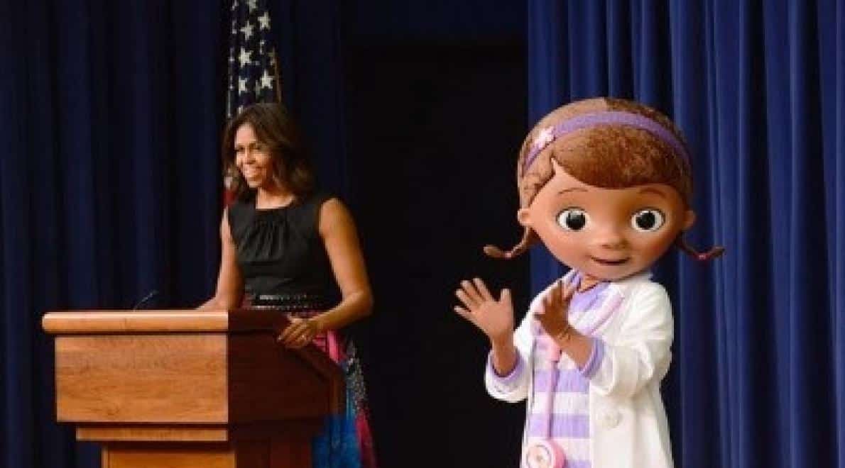 Michelle Obama bezoekt kindertekenfilm serie Doc McStuffins