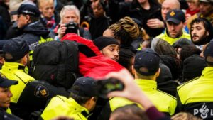Anti-zwarte piet demonstranten krijgen terugbetaling advocaatkosten