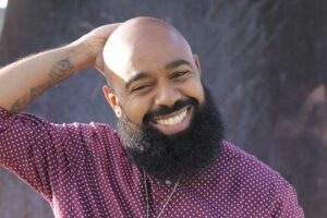 SonyaSpreekt Vieira Nkosi, Cabo rapper uit Kralingen