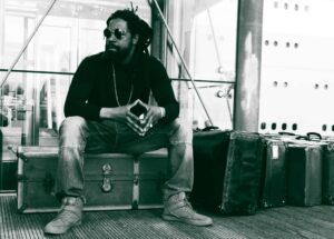 Fullanny lanceert zijn debuut single internationaal