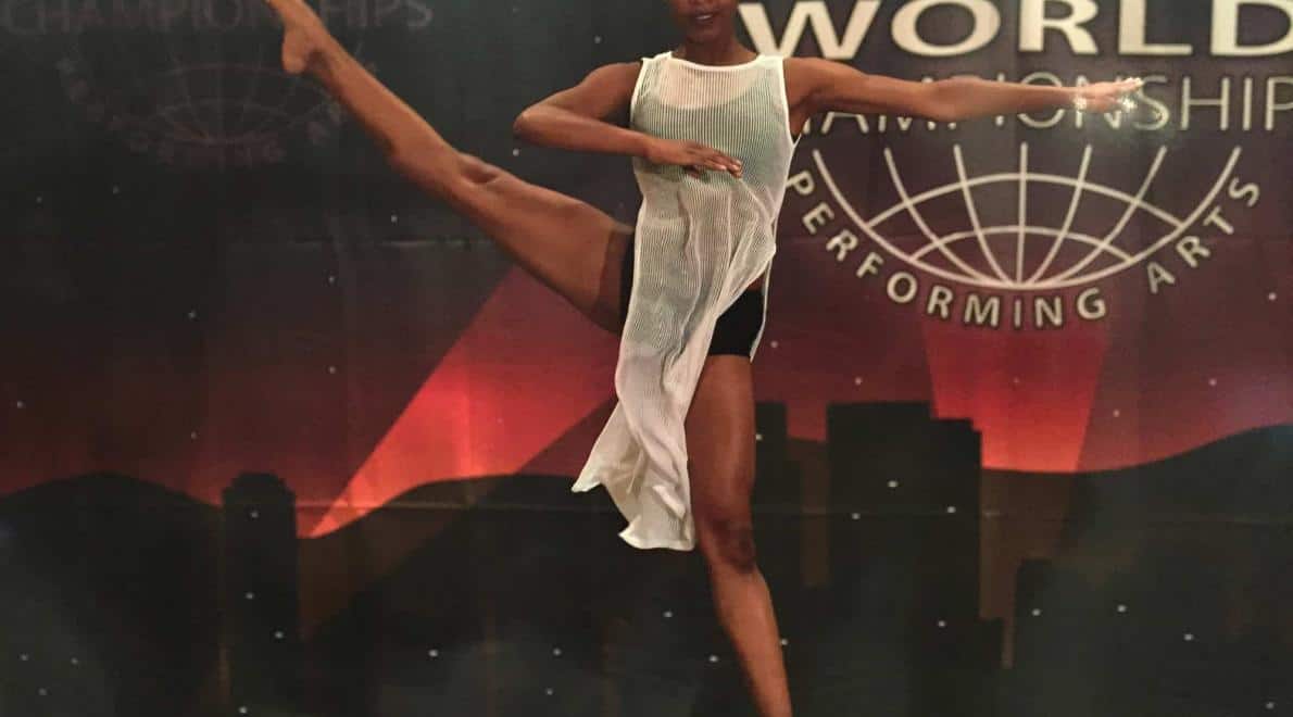 Anita Abaisa sprak danseres Omani Ormskirk