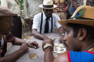 Bijlmerbios: wereldfilms kijken in Amsterdams openluchtbioscoop