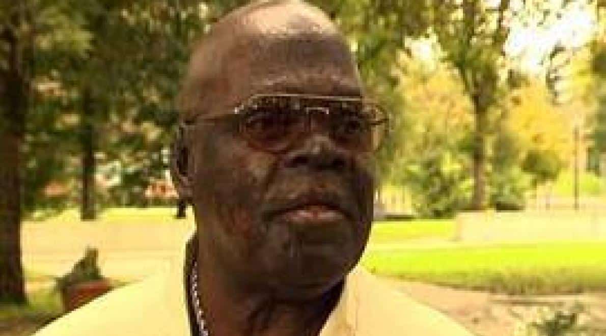 Zuidoost vernoemt brug naar Bijlmerheld Pa Sem