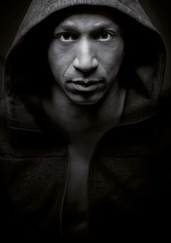 F*ck the Police. Actievoerder of politieman, wiens ideaal zegeviert?