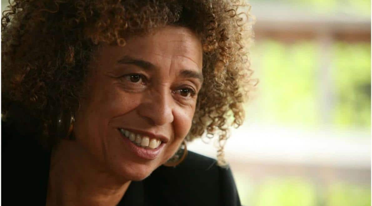 Biography Angela Y. Davis