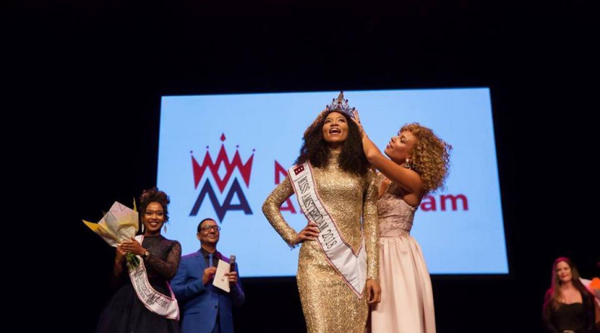 25-jarige 'powervrouw' Janice Babel gekroond tot Miss Amsterdam 2018