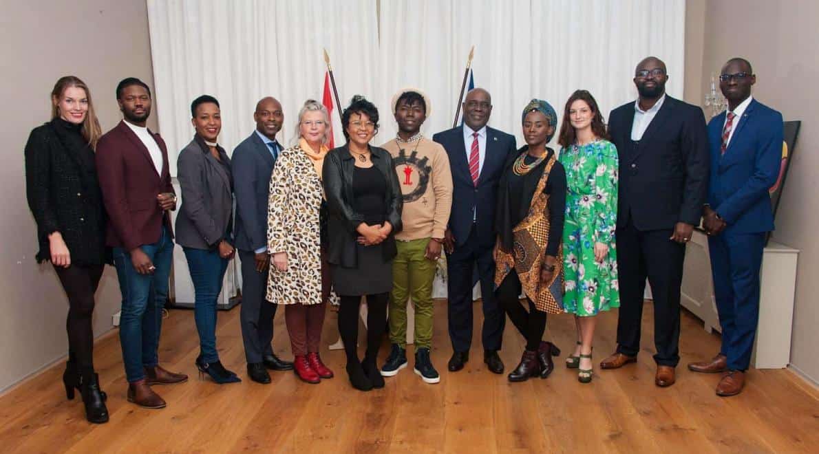 Kunstexpositie Margin Art & Media bij Curaçaohuis