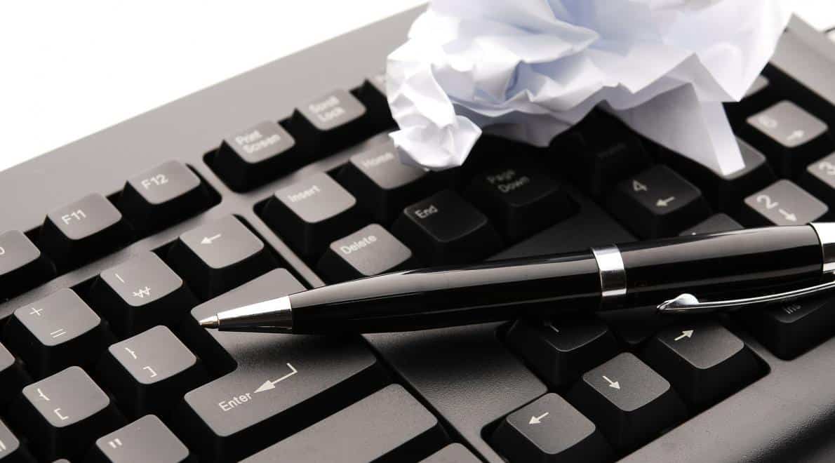 Doe mee aan de journalistieke schrijfwedstrijd van AFRO Magazine