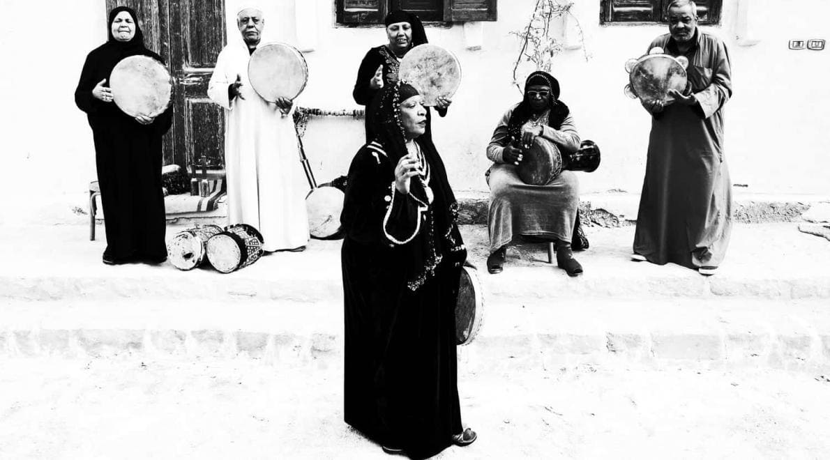 Egyptisch ensemble Mazaher brengt Zãr-traditie naar festival Le Guess Who?