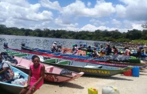 Onderwijshelden in het binnenland van Suriname