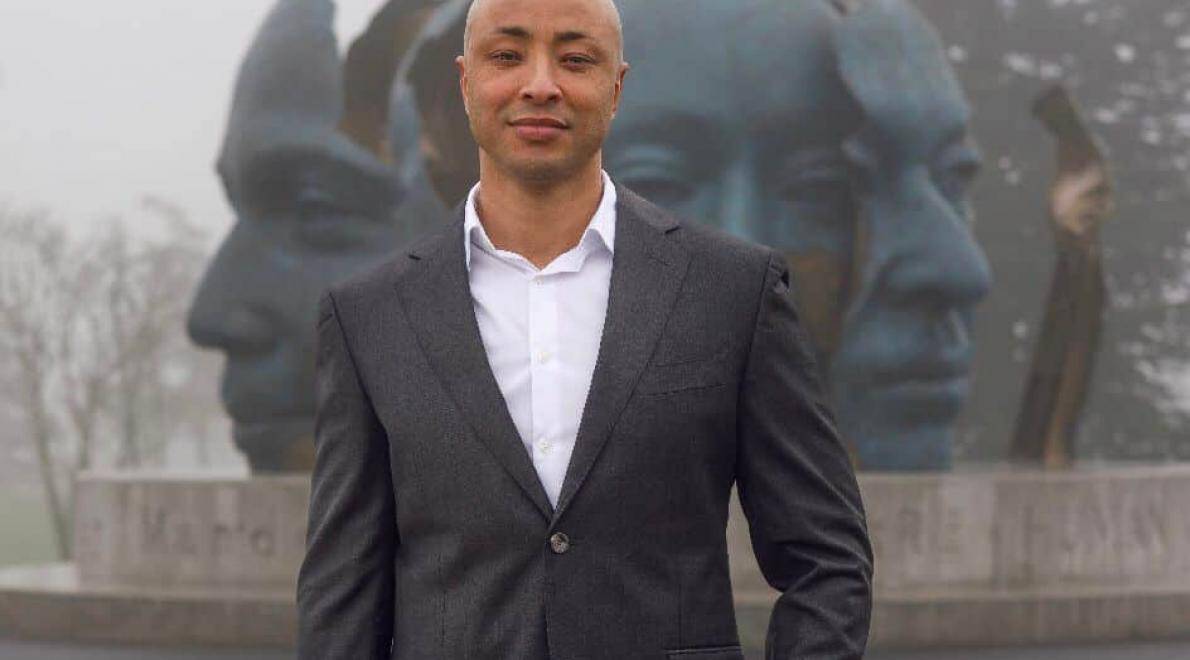 Ara Heuvel | Ik heb geen moeite met rijkdom, maar wel met armoede