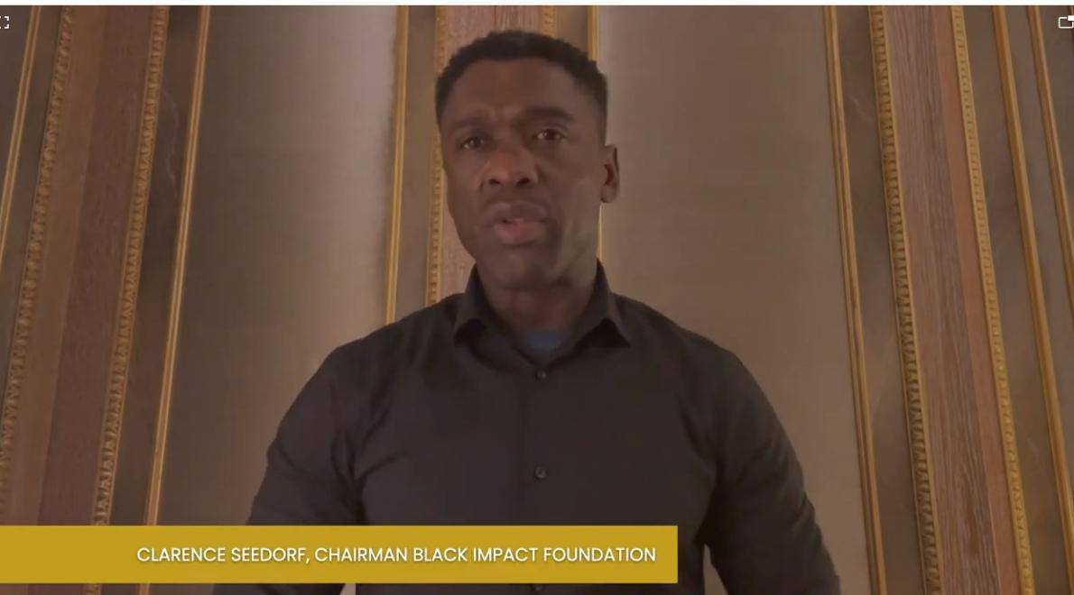 Clarence Seedorf: iedereen die vlucht uit Oekraïne verdient dezelfde aandacht