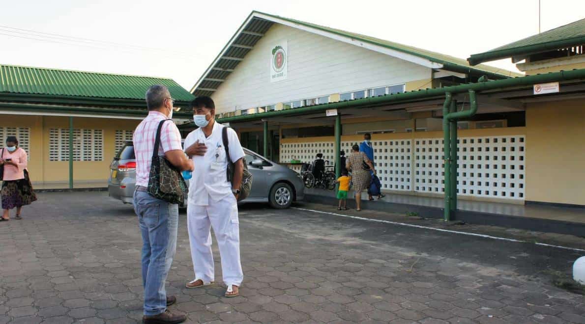“Soms draai ik twee operatiekamers tegelijk”