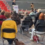 Dodenherdenking bij het Monument van Anton de Kom