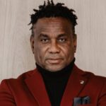 Mannen, we moeten wat met die dodelijke onderontwikkeling van onze balgenoten