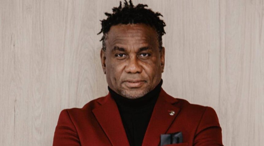 Mannen, we moeten wat met die dodelijke onderontwikkeling van onze balgenoten