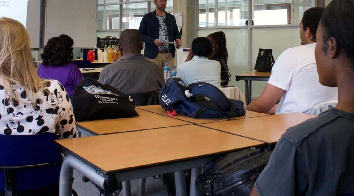 Bezoek de studie- en loopbaanmarkt van het Weekend College in A'dam Zuidoost