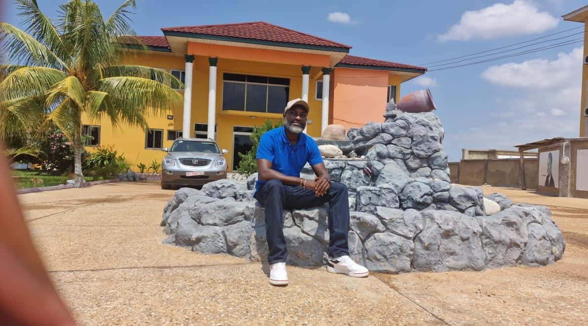 Pacific Farms Hotel; Jonathans oase in bruisend Accra