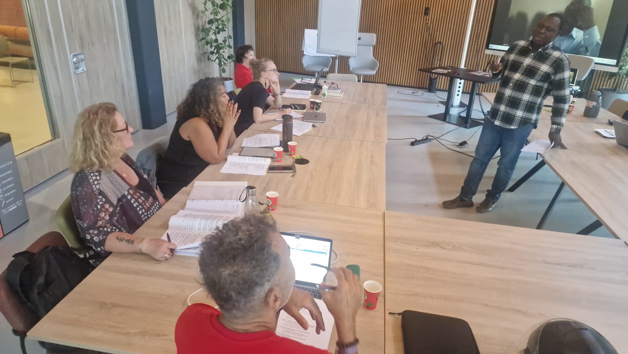 Afleren, leren en opnieuw leren: de eerste week van Foundations of Afrocentric Knowledge